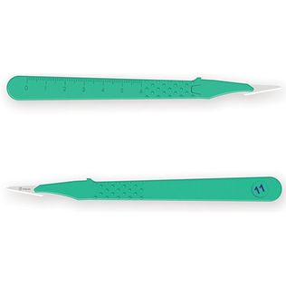 BISTURI MONOUSO E STERILE NUMERO 11. LAMA IN ACCIAIO INOX SALDATA ALL'INTERNO DI UN MANICO IN ABS LEGGERO ED ERGONOMICO.ASSICURANO AFFILATURA E UN PERFETTO CONTROLLO DEL TAGLIO